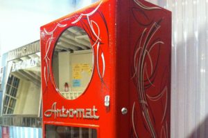 art-o-mat-vending-machine-art